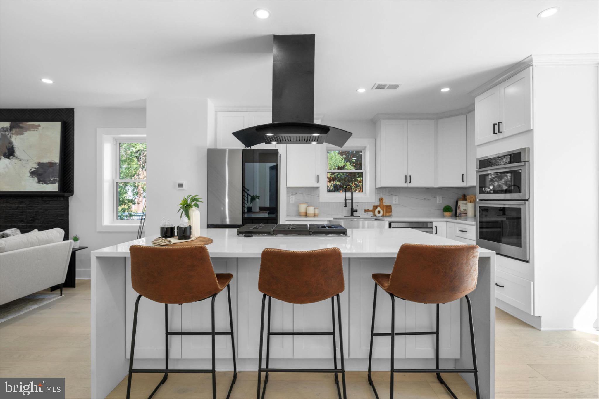 1929 RANDOLPH STREET NE