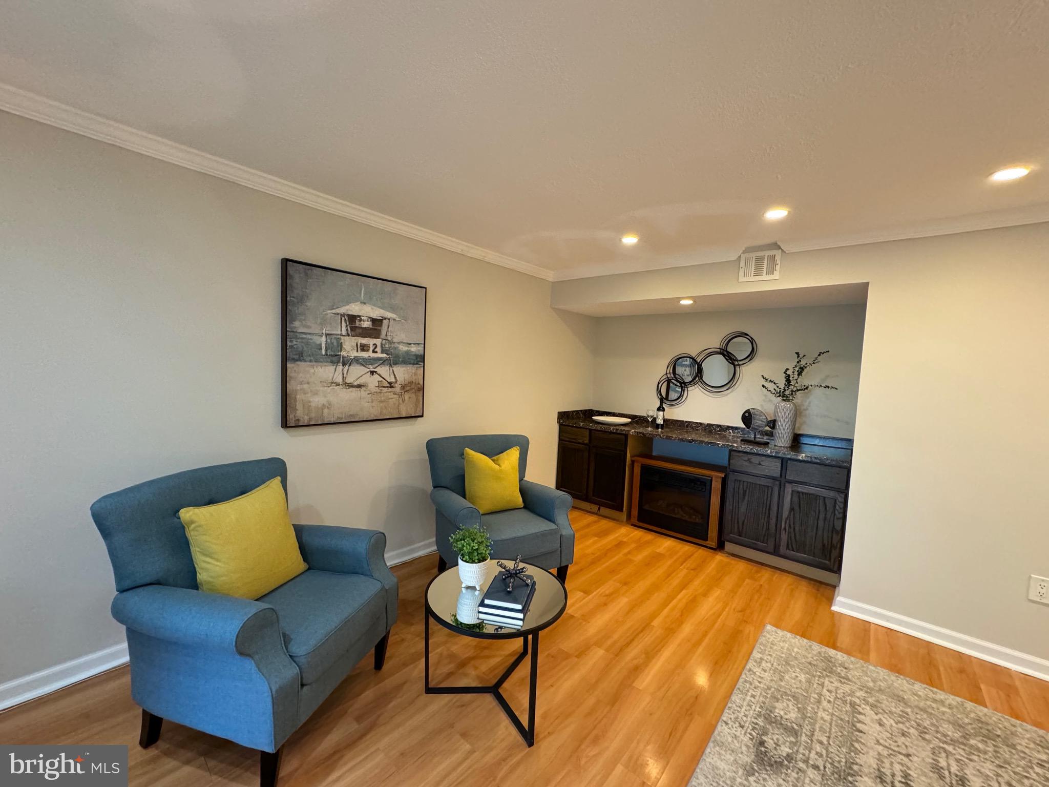 LONGMEAD - Residential