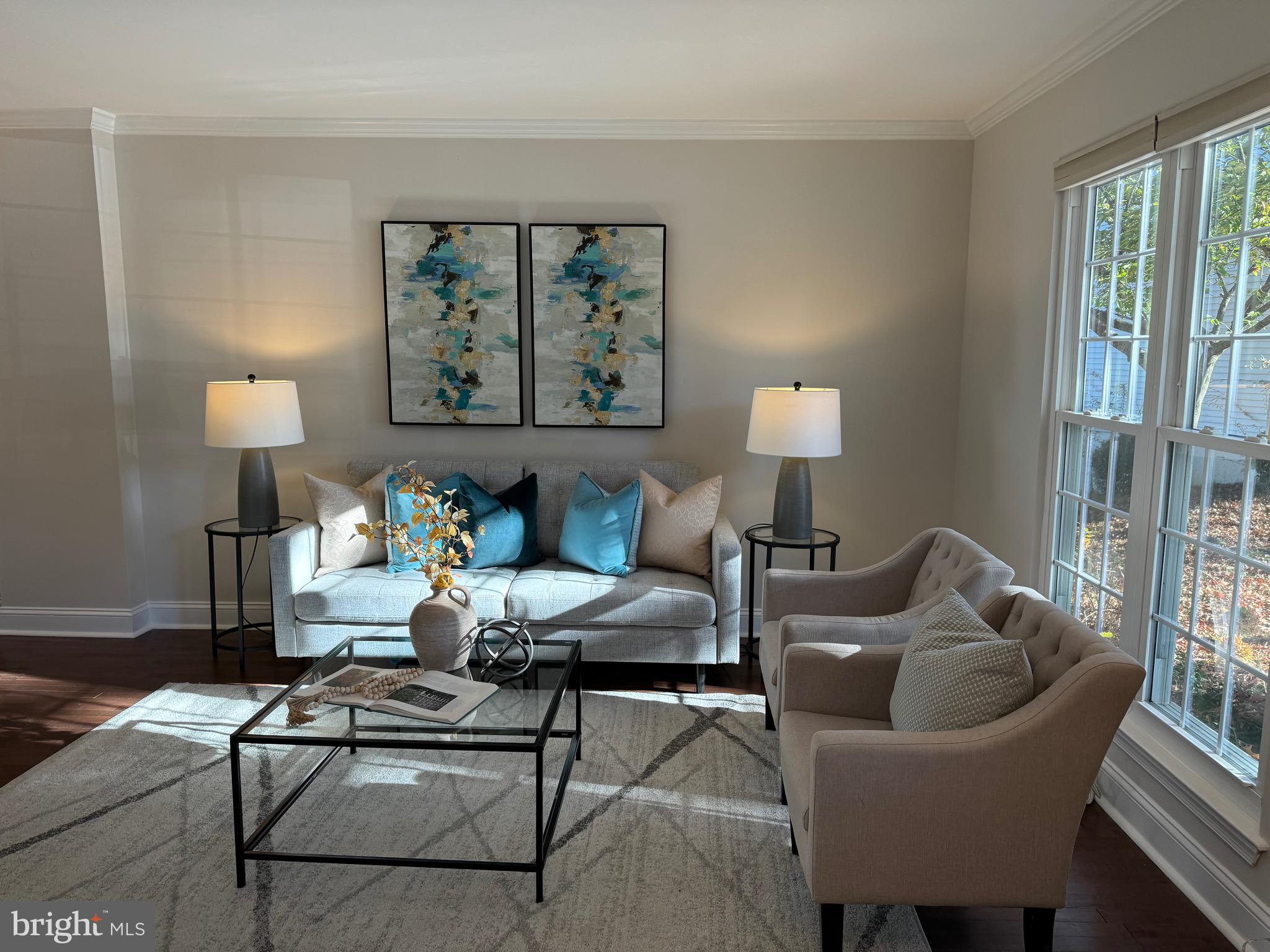 LONGMEAD - Residential