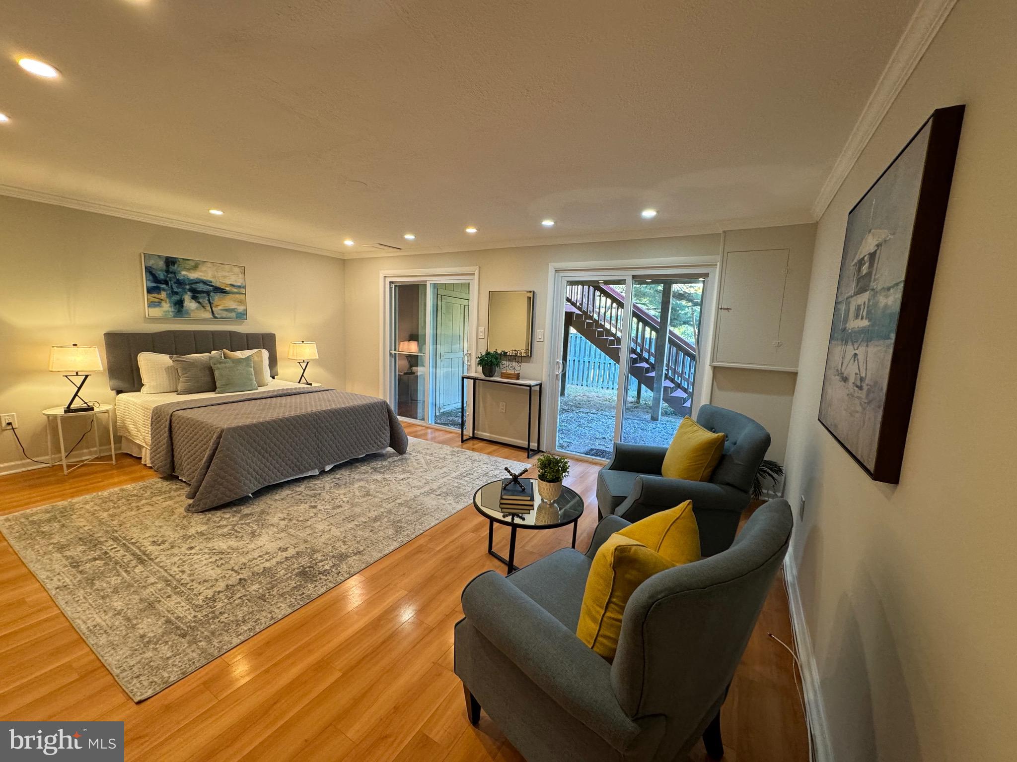 LONGMEAD - Residential