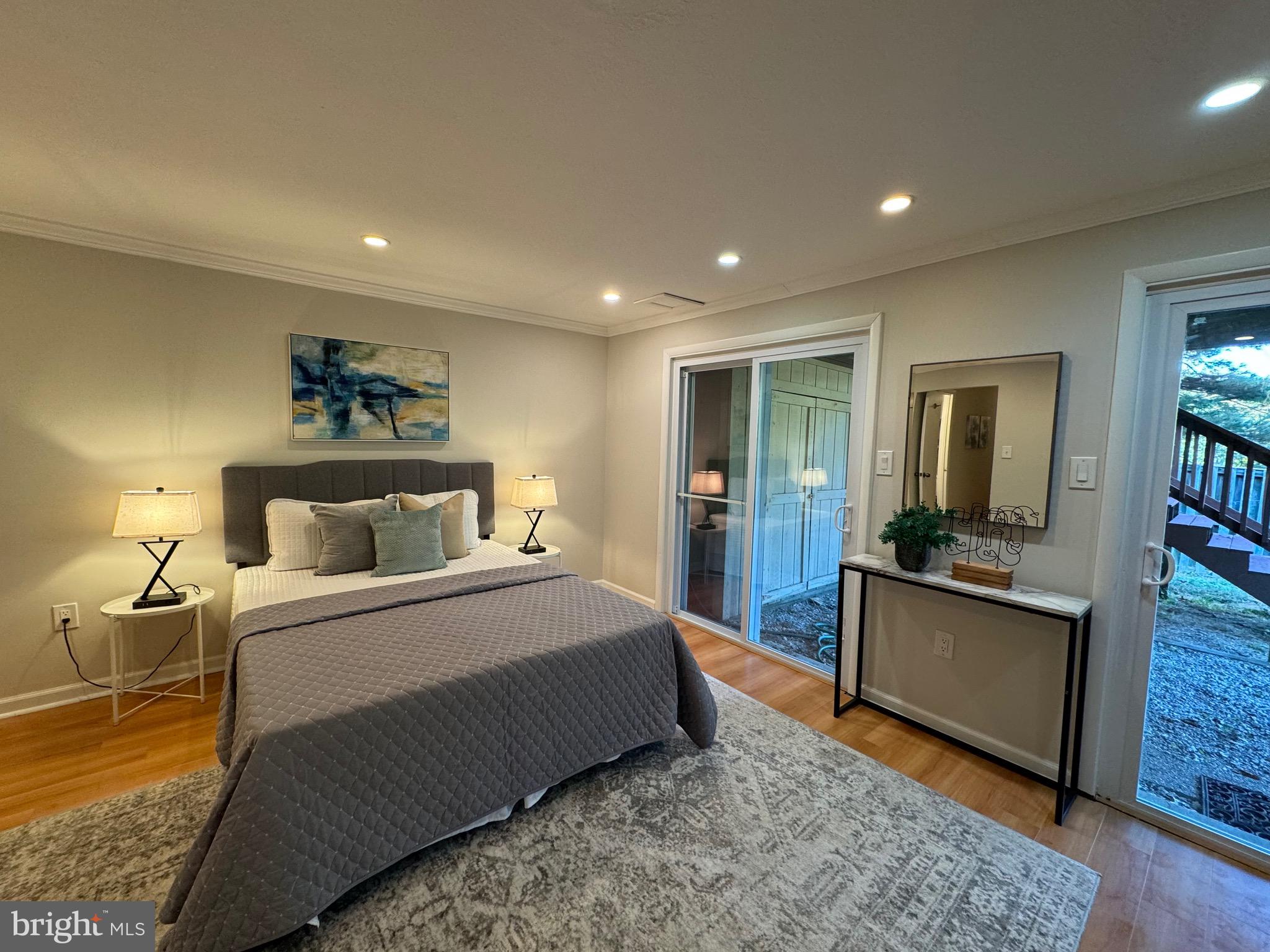 LONGMEAD - Residential