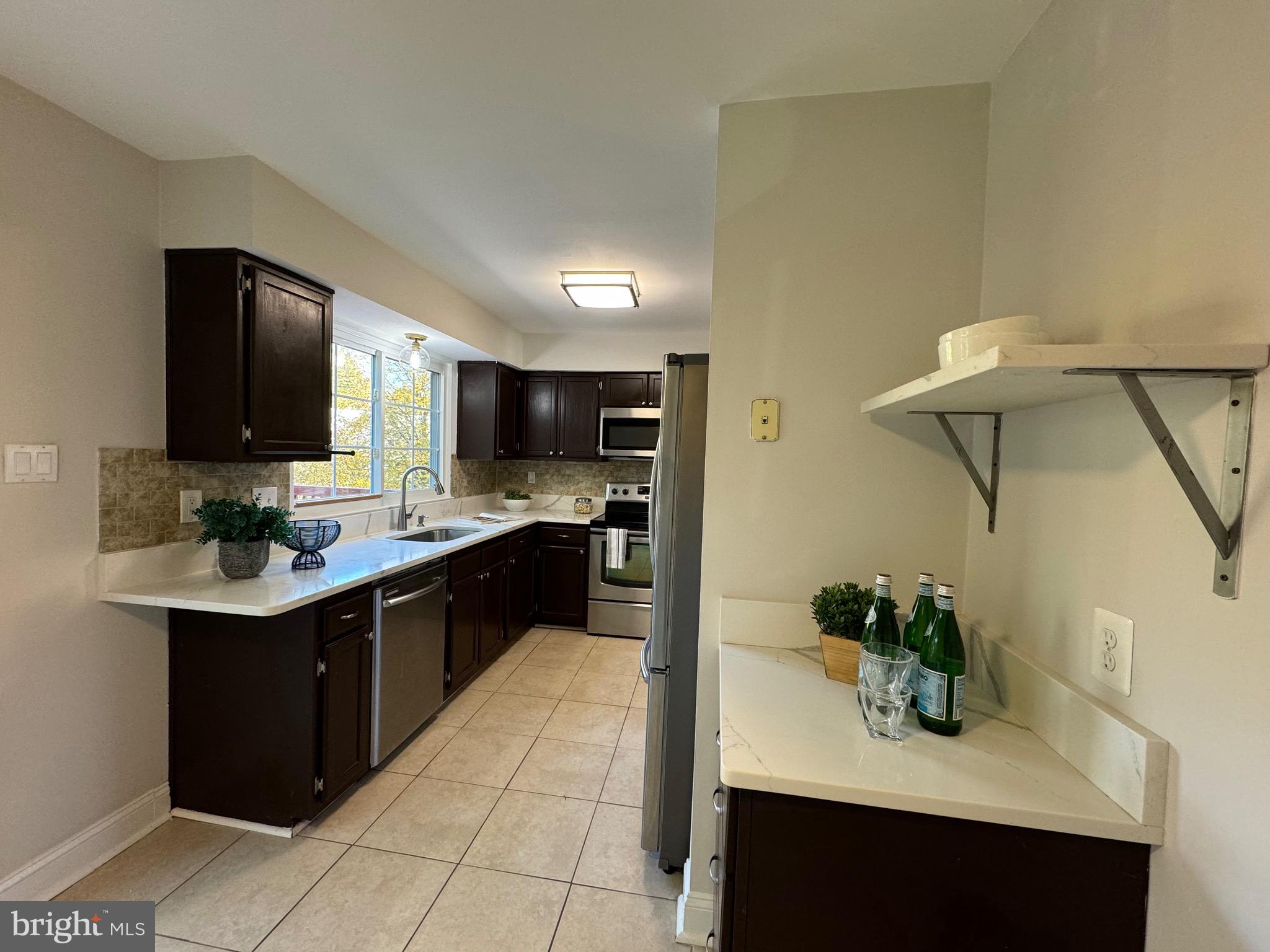 LONGMEAD - Residential