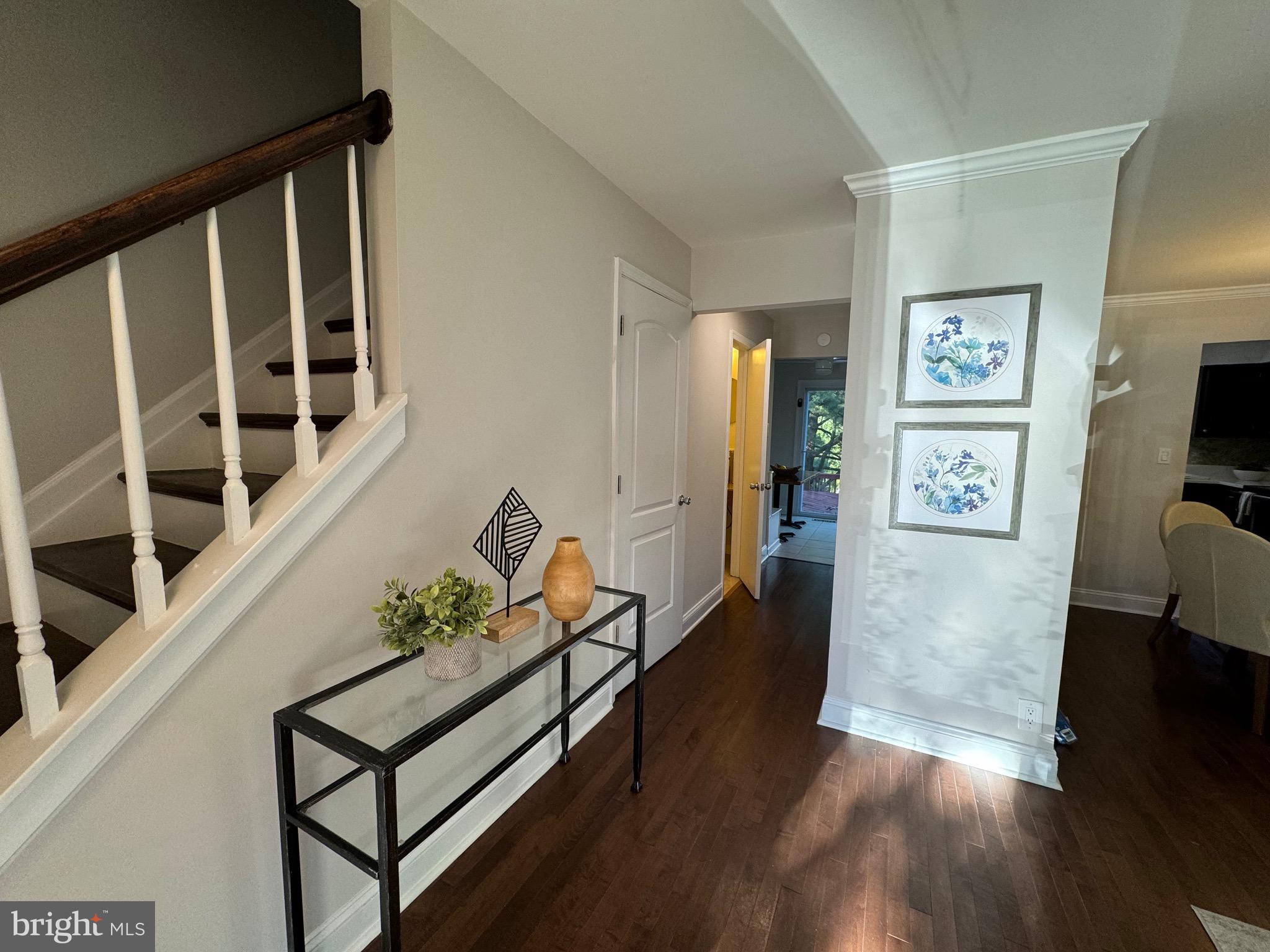 LONGMEAD - Residential