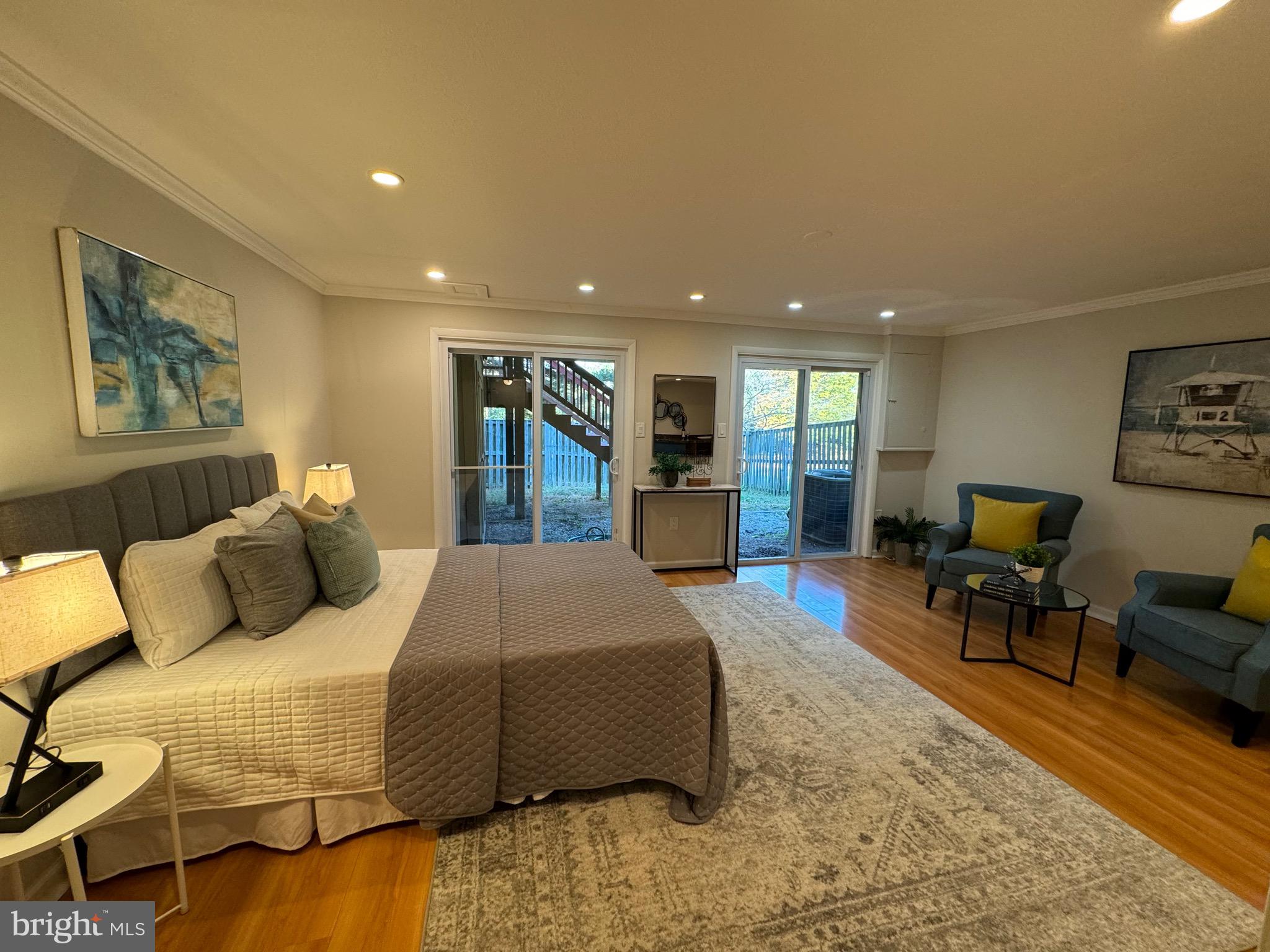 LONGMEAD - Residential