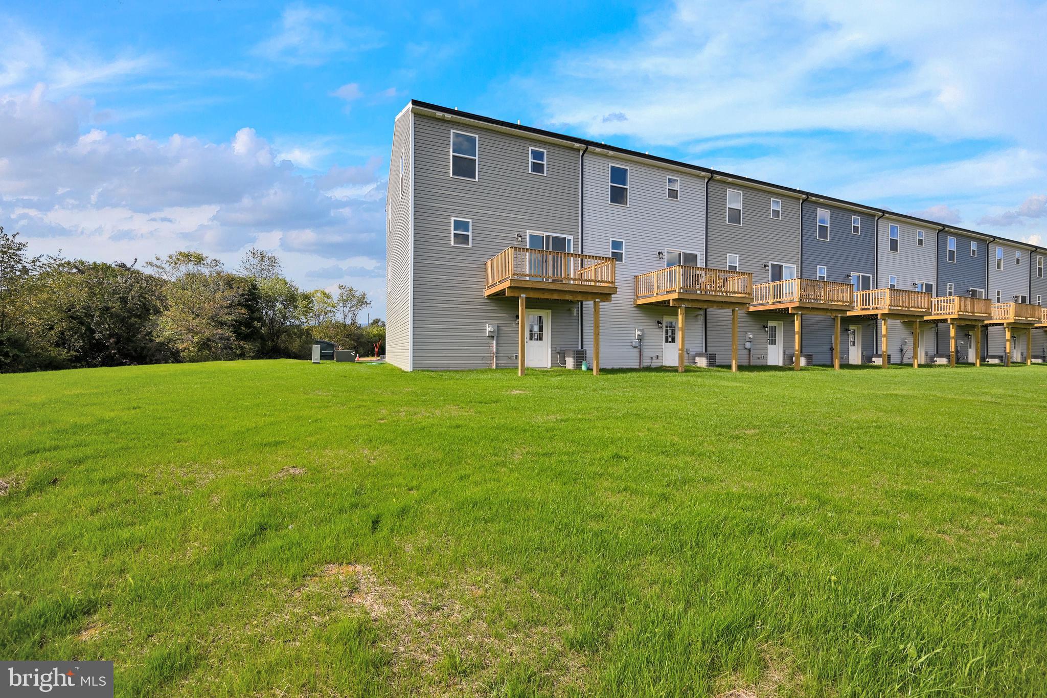 THE LANDING AT FARM LANE ESTATES - Residential