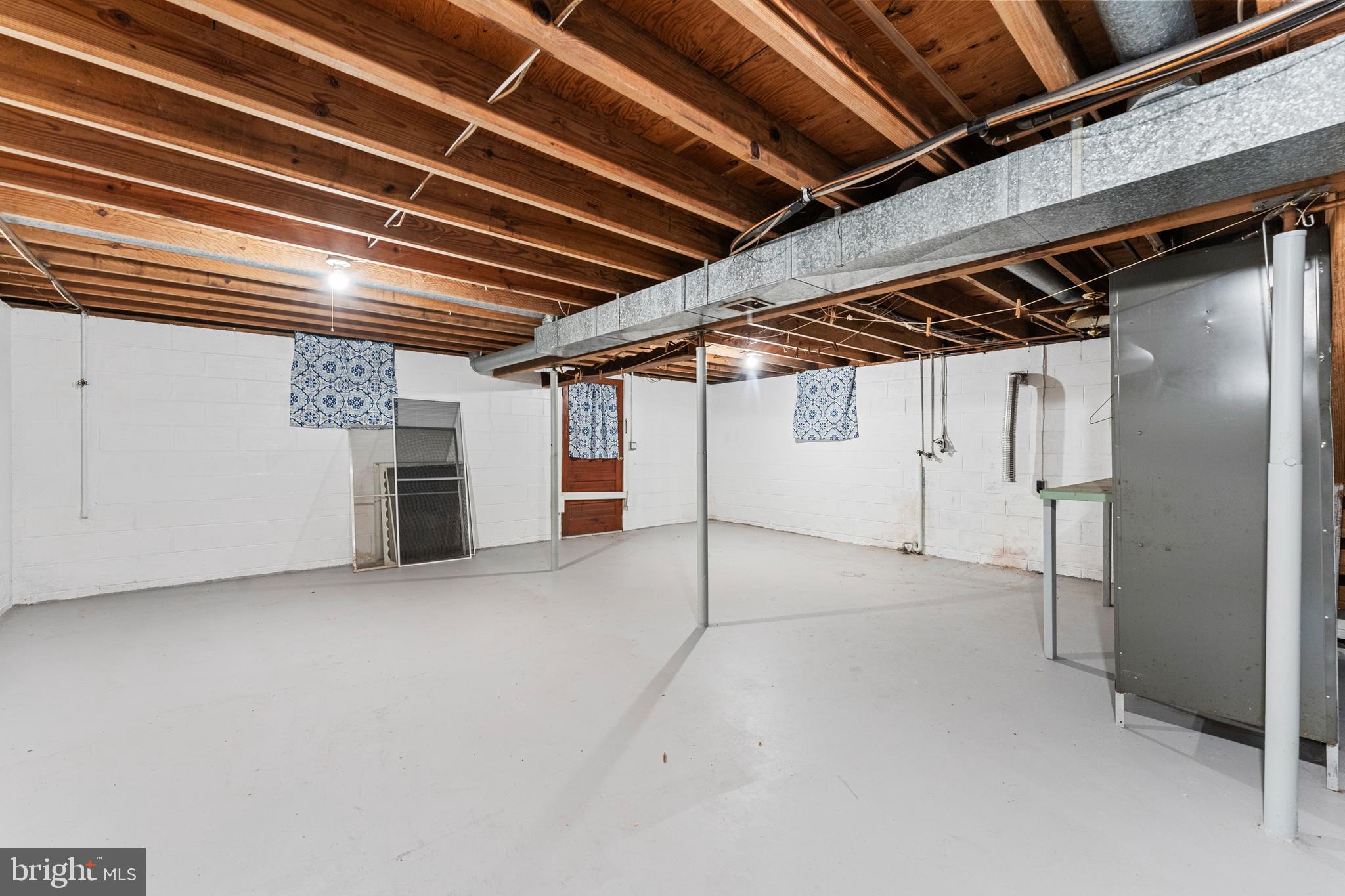 BELL AIR HEIGHTS - Residential Lease