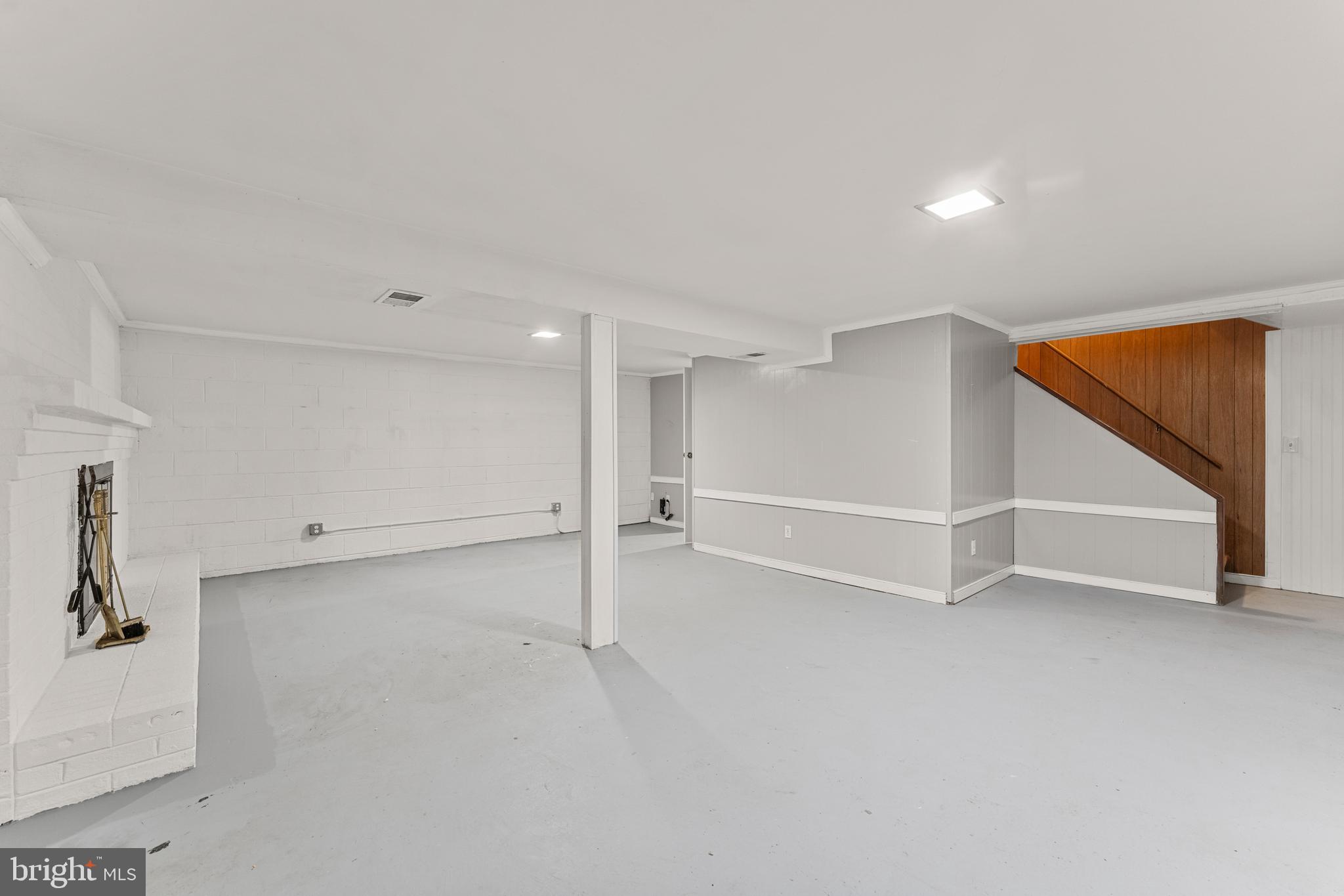 BELL AIR HEIGHTS - Residential Lease