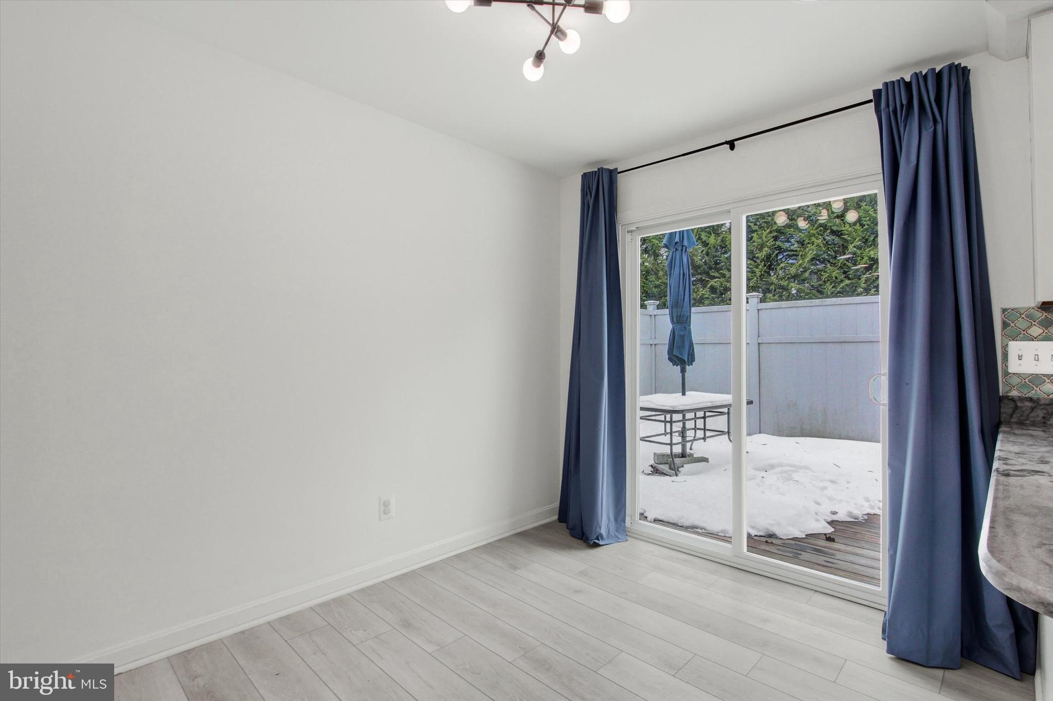 LAKE-HERITAGE - Residential