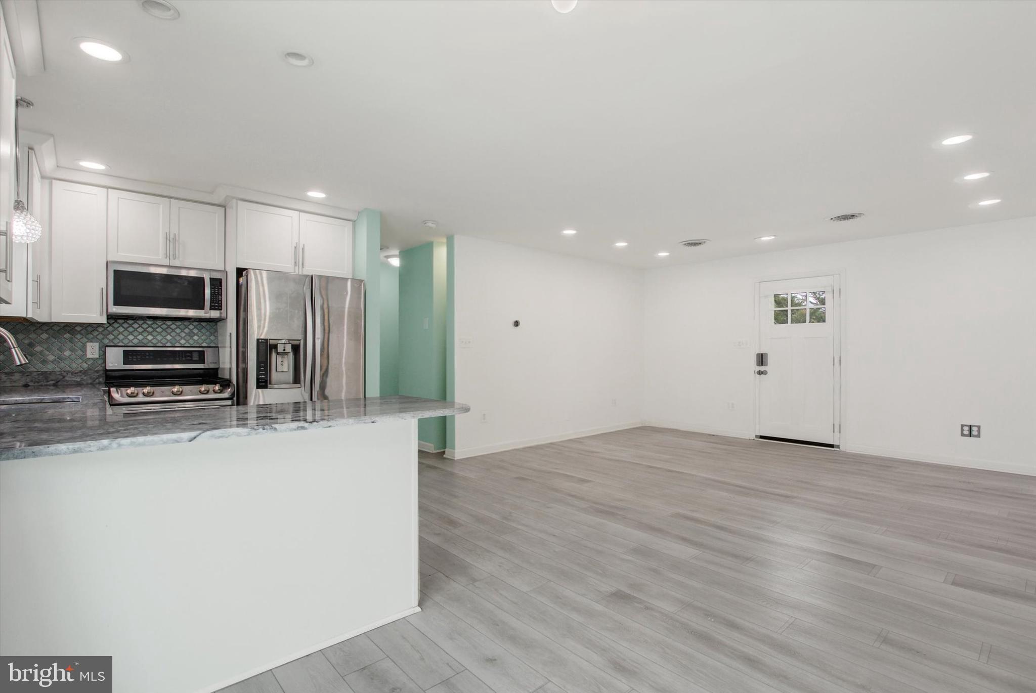 LAKE-HERITAGE - Residential