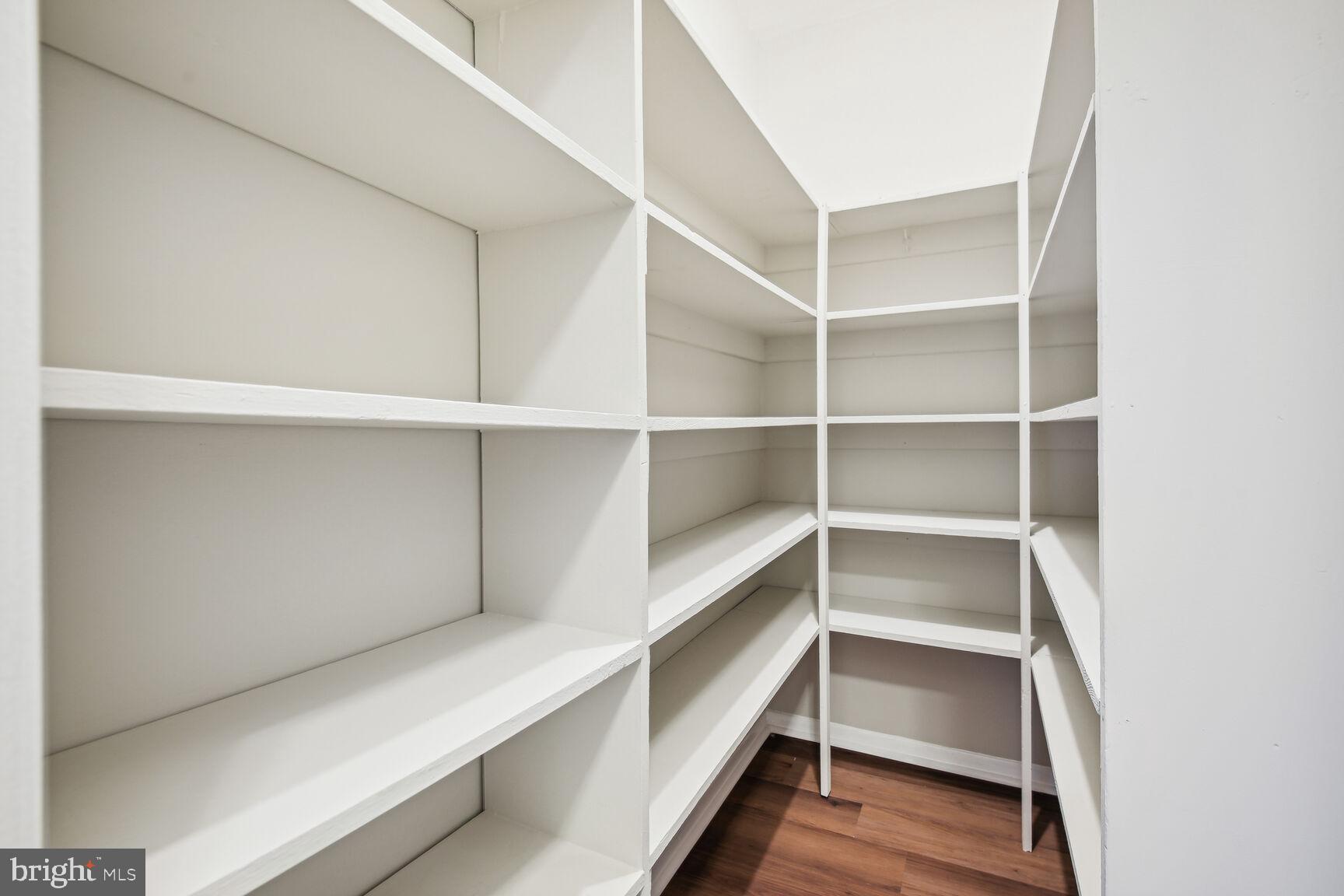 BETHESDA PARK - Residential