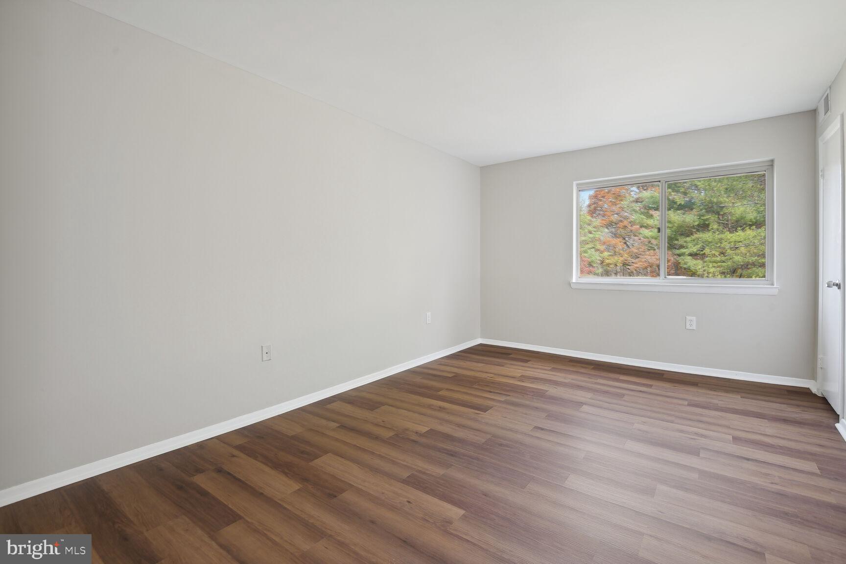 BETHESDA PARK - Residential