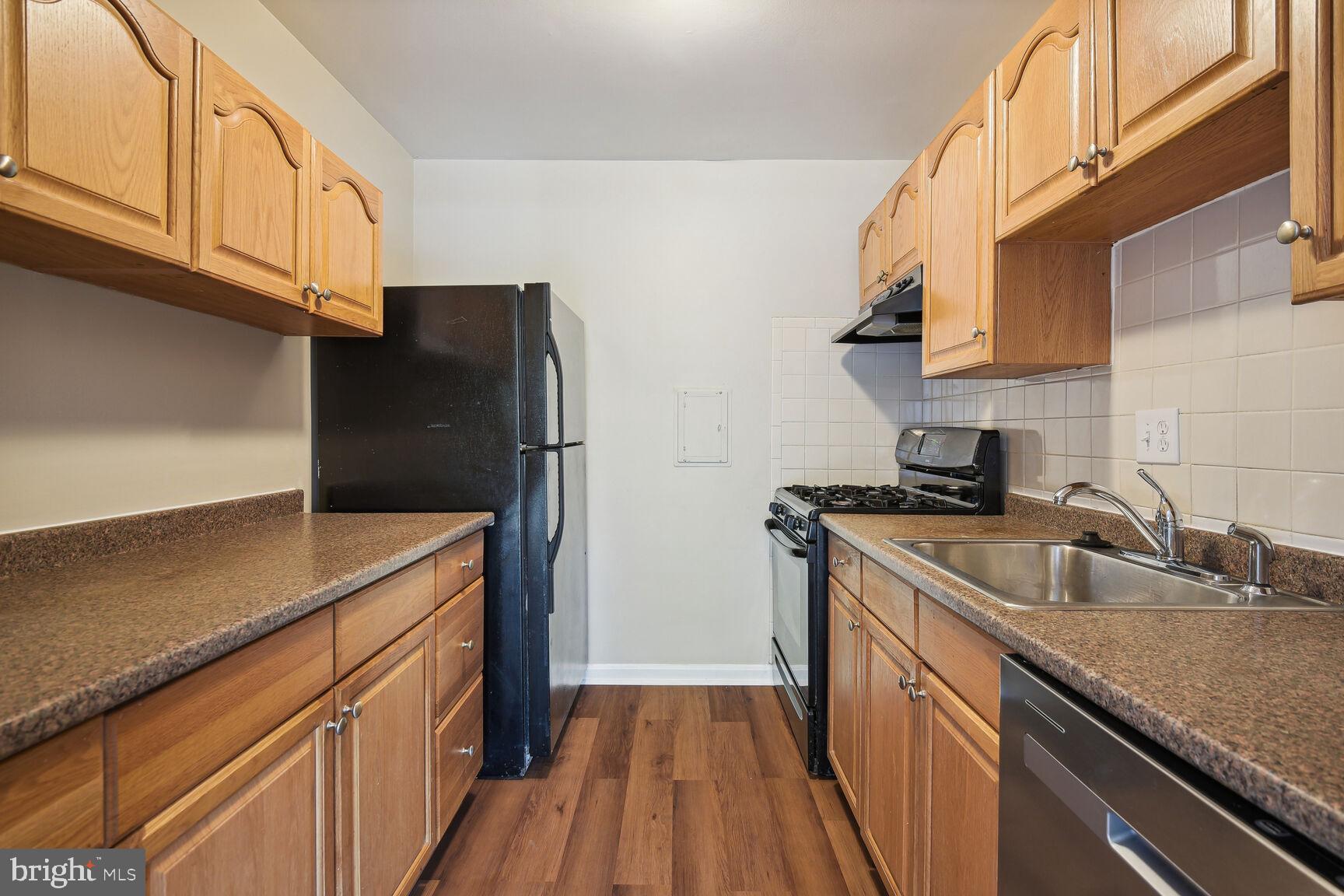 BETHESDA PARK - Residential