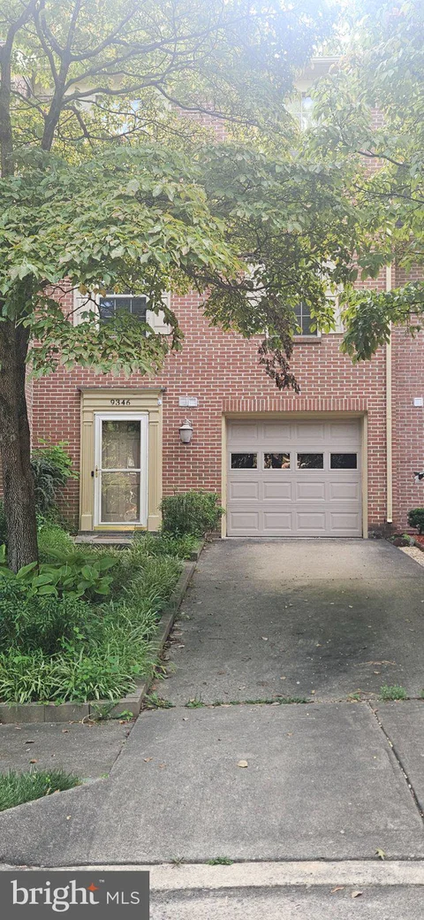 9346 McCarthy Woods Court, Burke, VA MLS: VAFX2340308