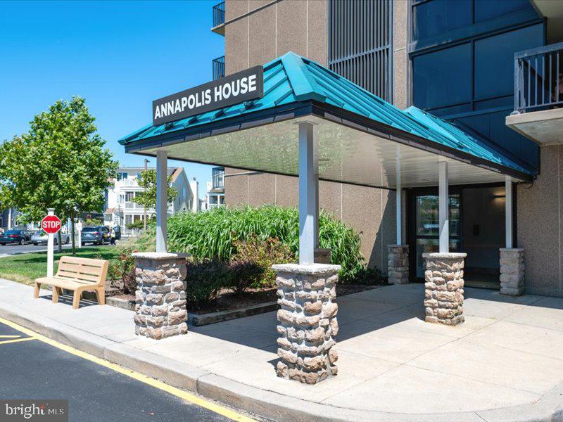 SEA COLONY EAST - Residential