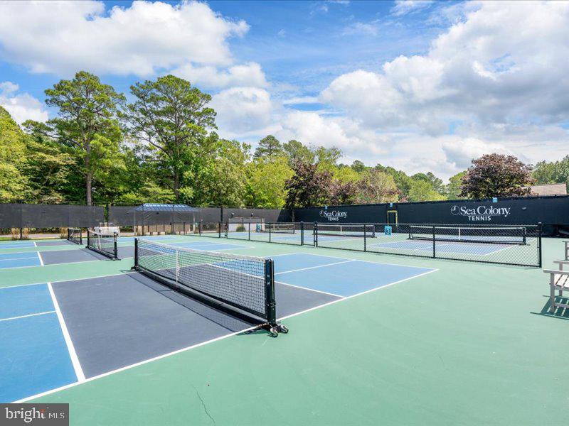 SEA COLONY EAST - Residential