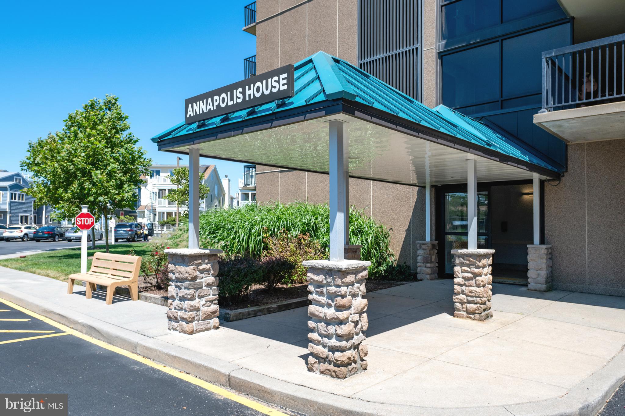 SEA COLONY EAST - Residential