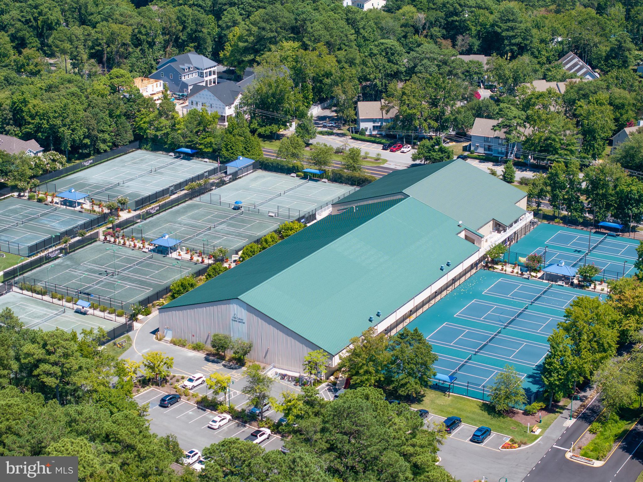 SEA COLONY EAST - Residential