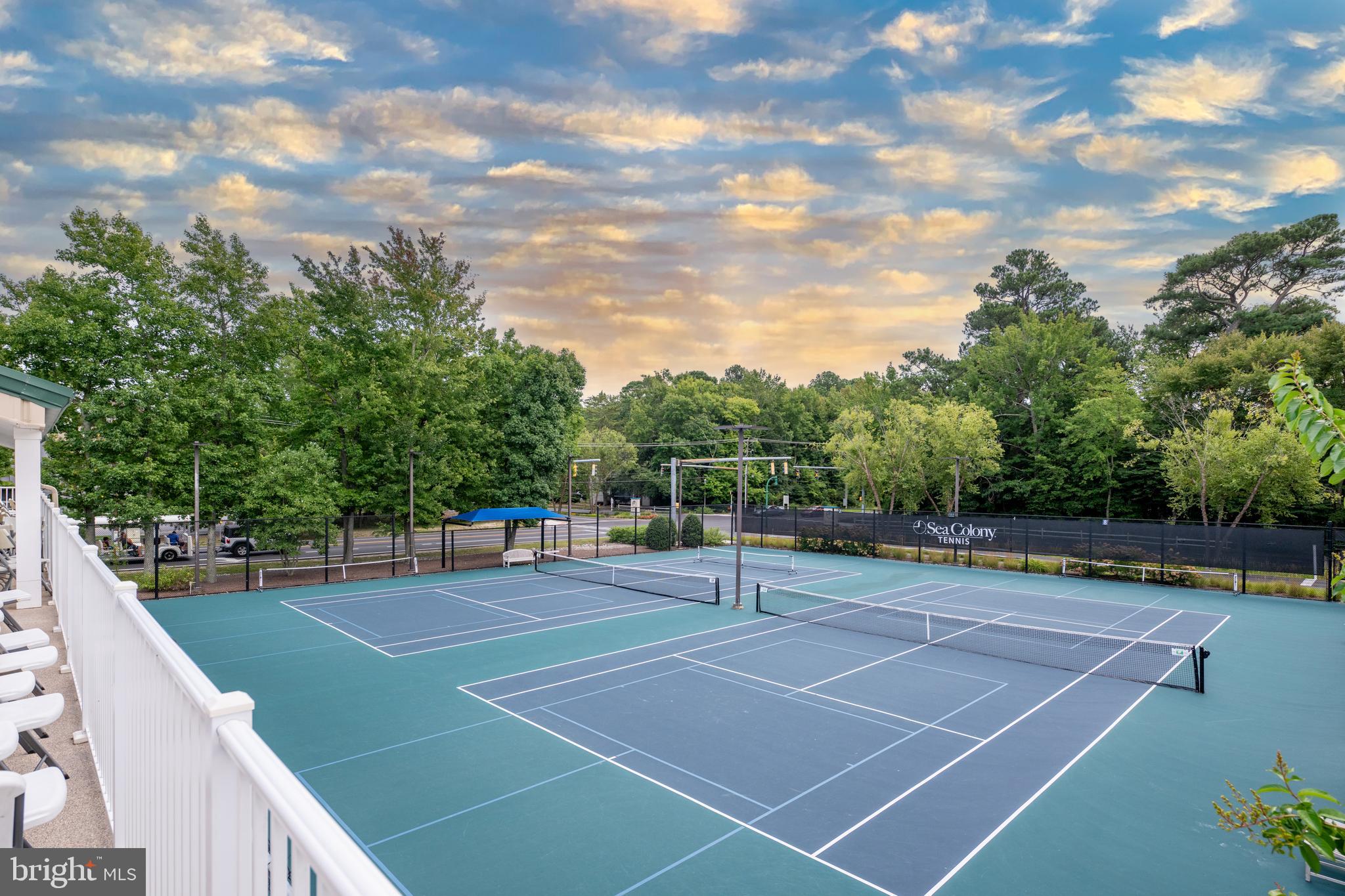 SEA COLONY EAST - Residential