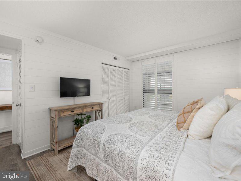 SEA COLONY EAST - Residential