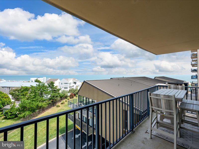 SEA COLONY EAST - Residential