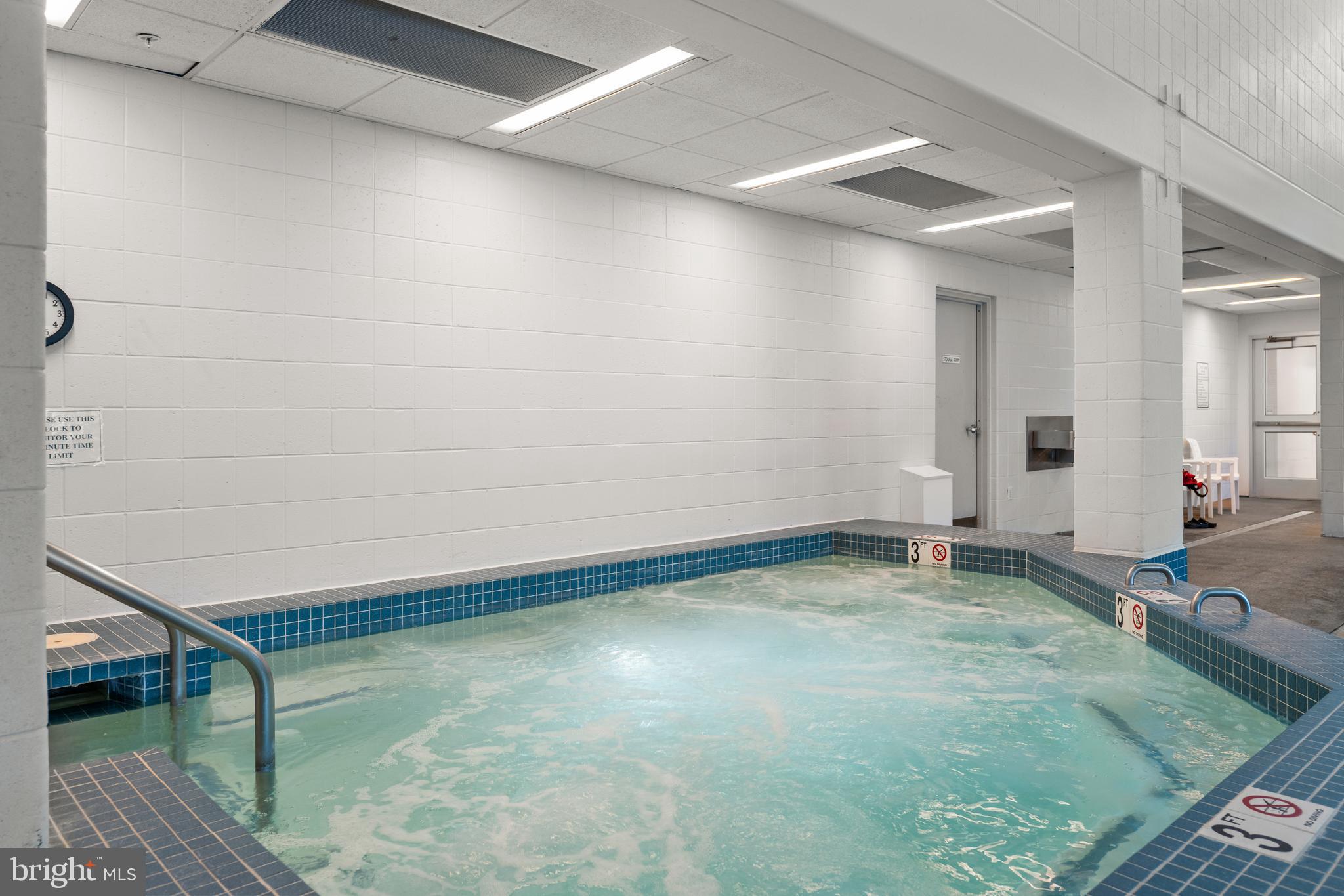 SEA COLONY EAST - Residential