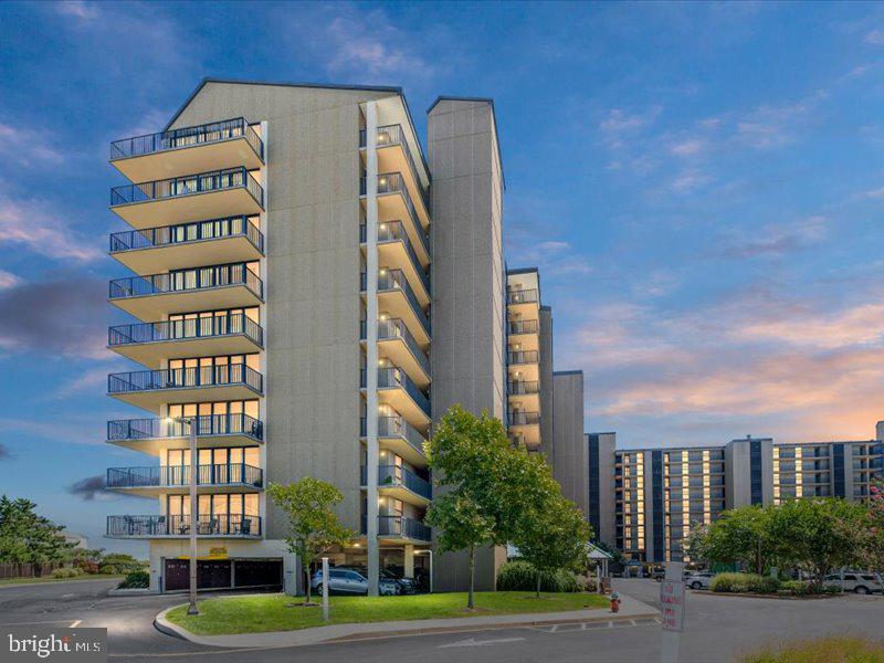 SEA COLONY EAST - Residential