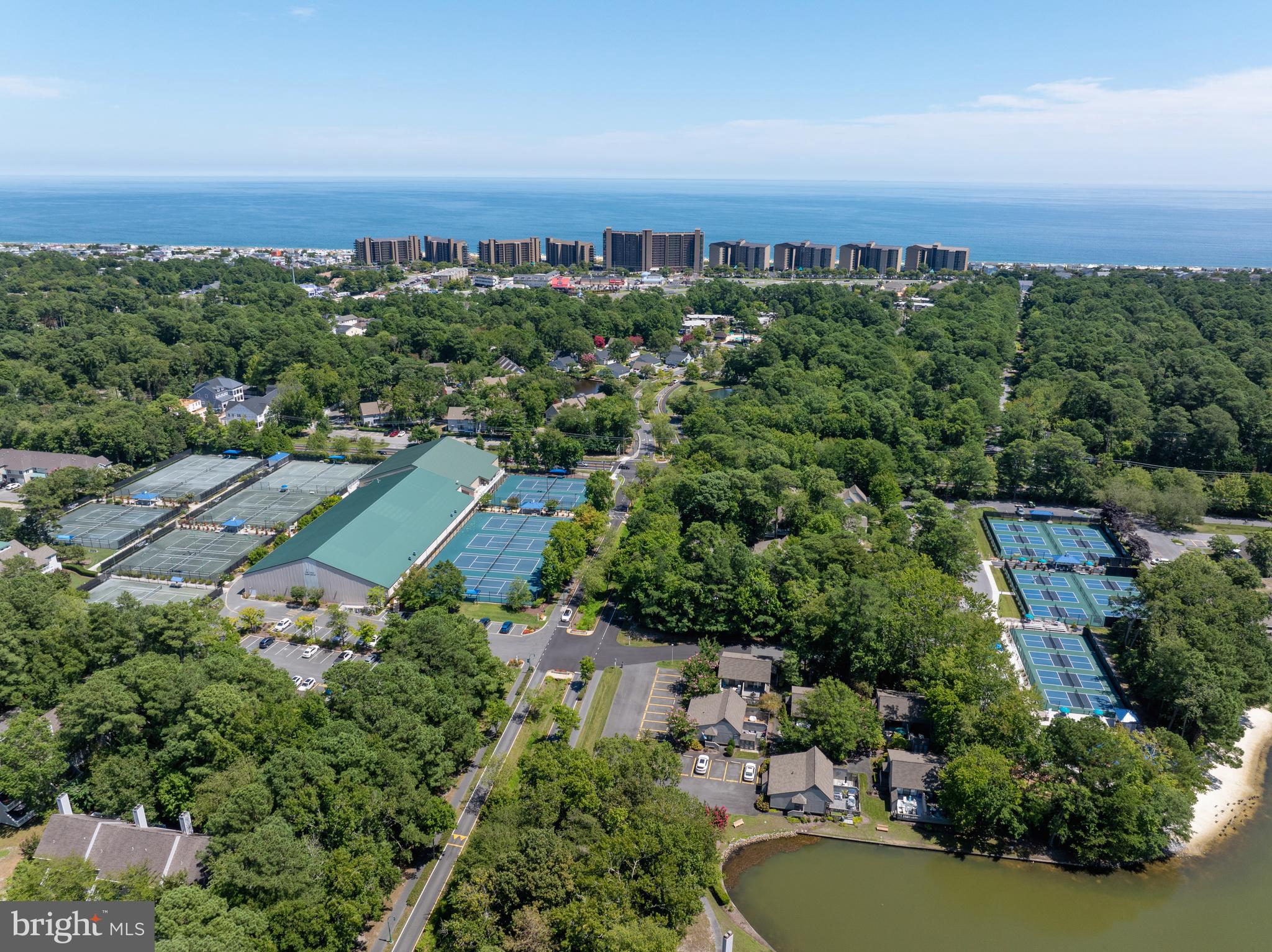 SEA COLONY EAST - Residential