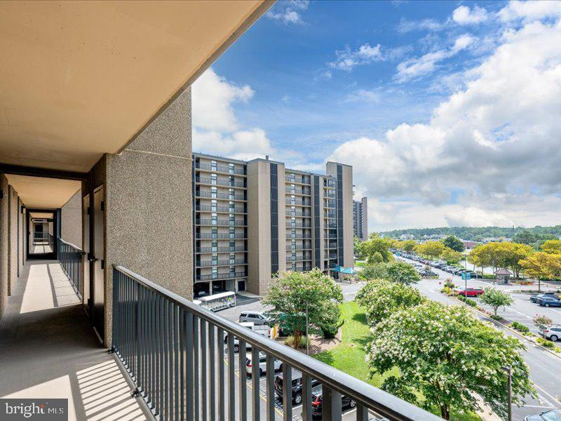 SEA COLONY EAST - Residential