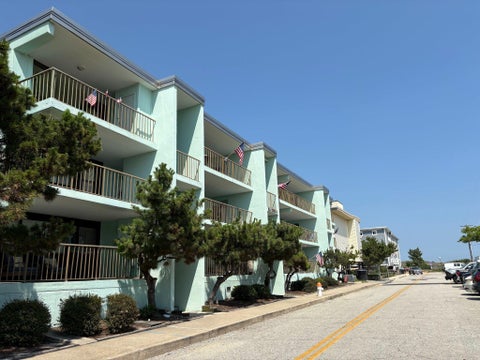 Condo For Sale - 14 68th Street #305<br/> OCEAN CITY, MD 21842