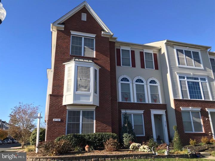 25109 GUNNERY SQUARE