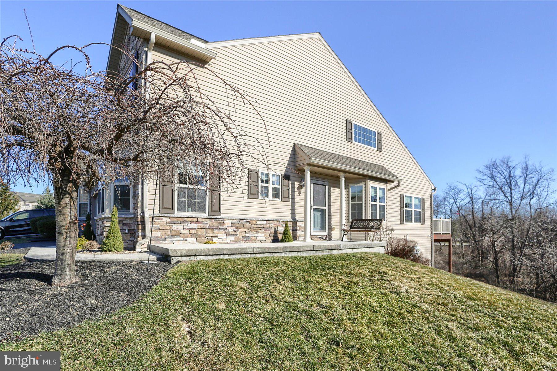 2639 AMANDA DRIVE 32