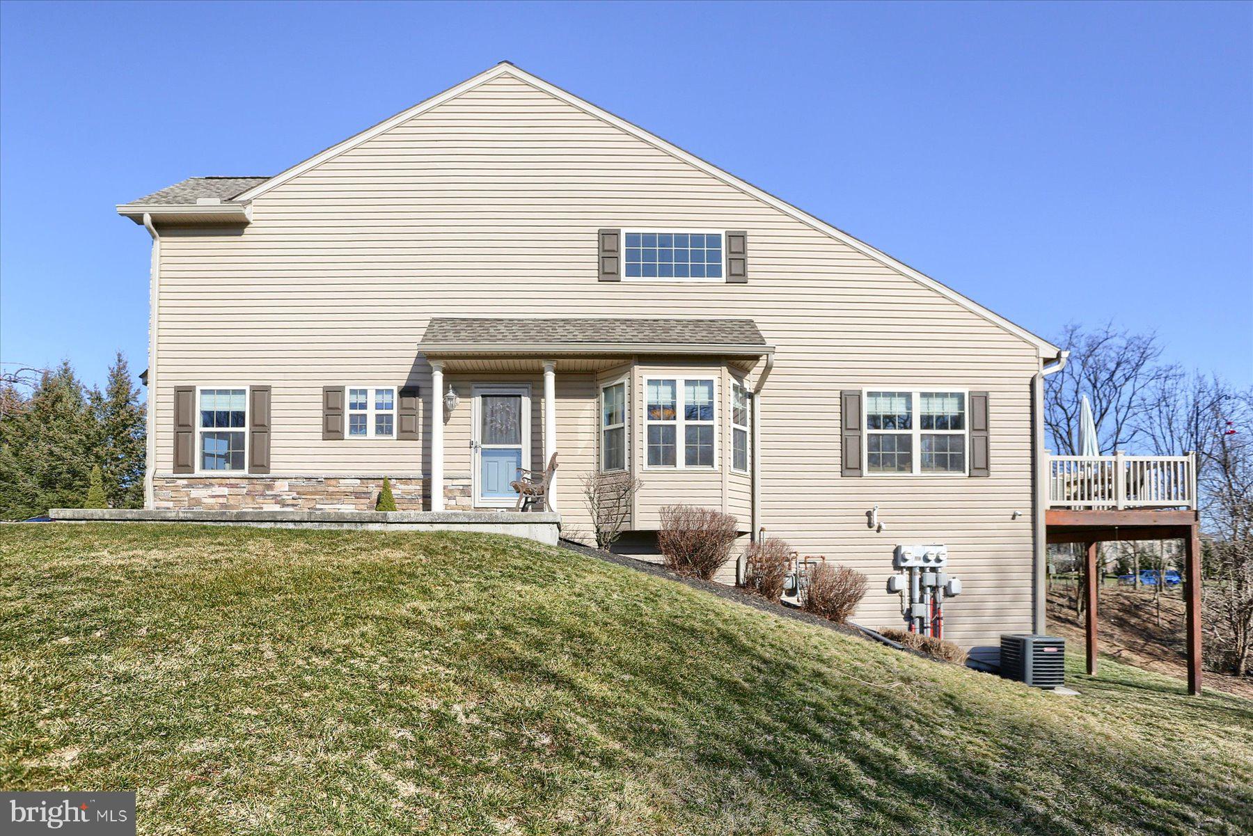 2639 AMANDA DRIVE 32