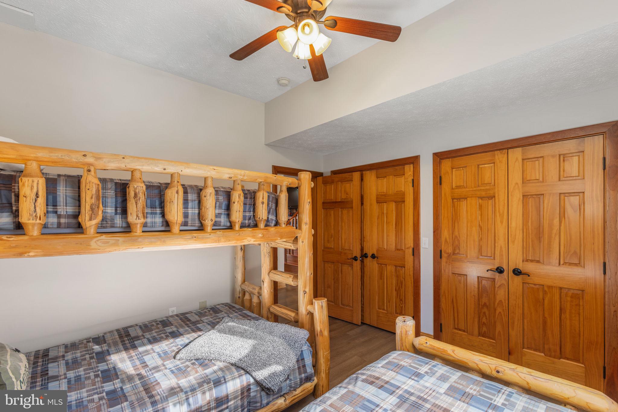 THE VIEW - Residential