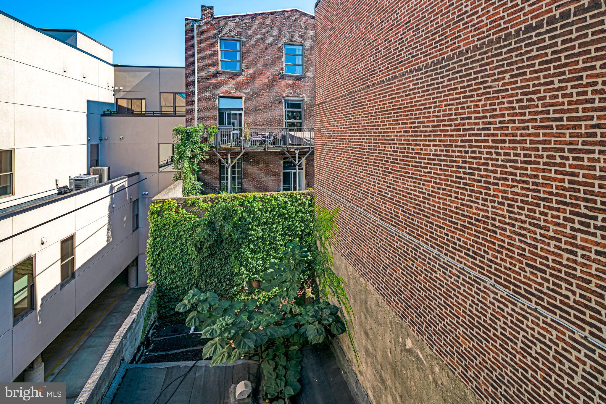 NORTHERN LIBERTIES - Commercial Sale