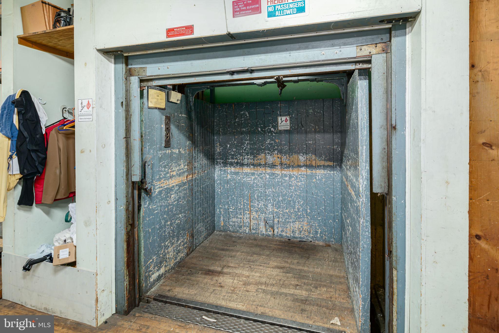 NORTHERN LIBERTIES - Commercial Sale