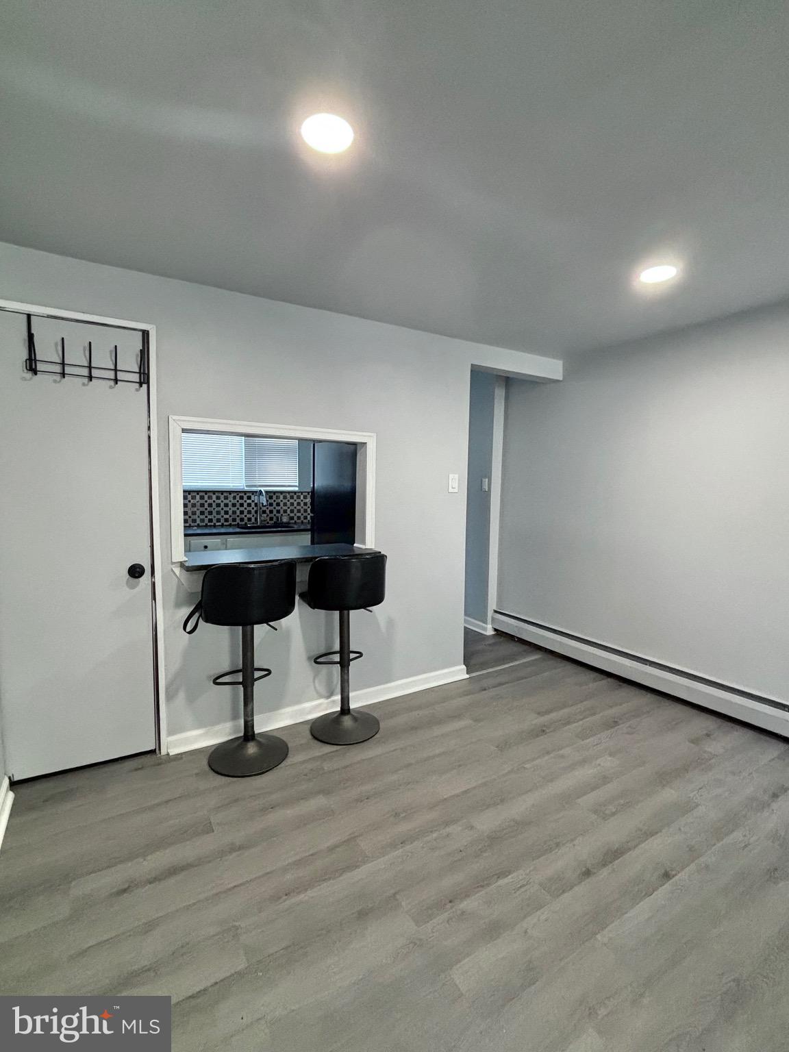 PORT RICHMOND - Residential Lease