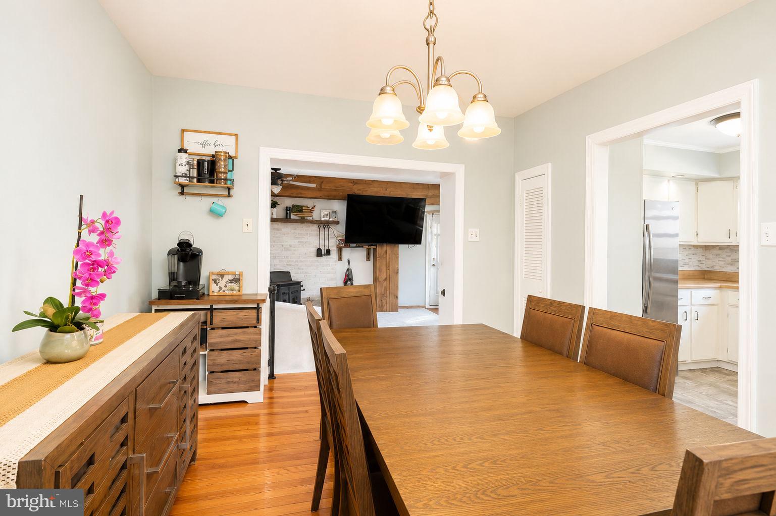 ROSLYN - Residential