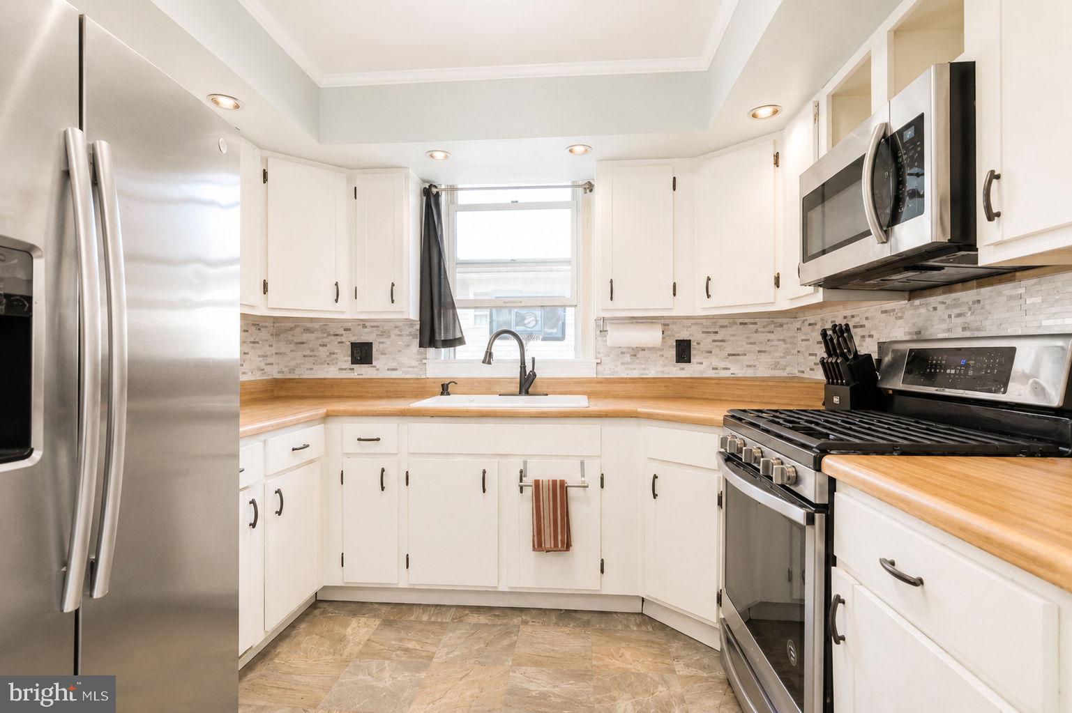 ROSLYN - Residential