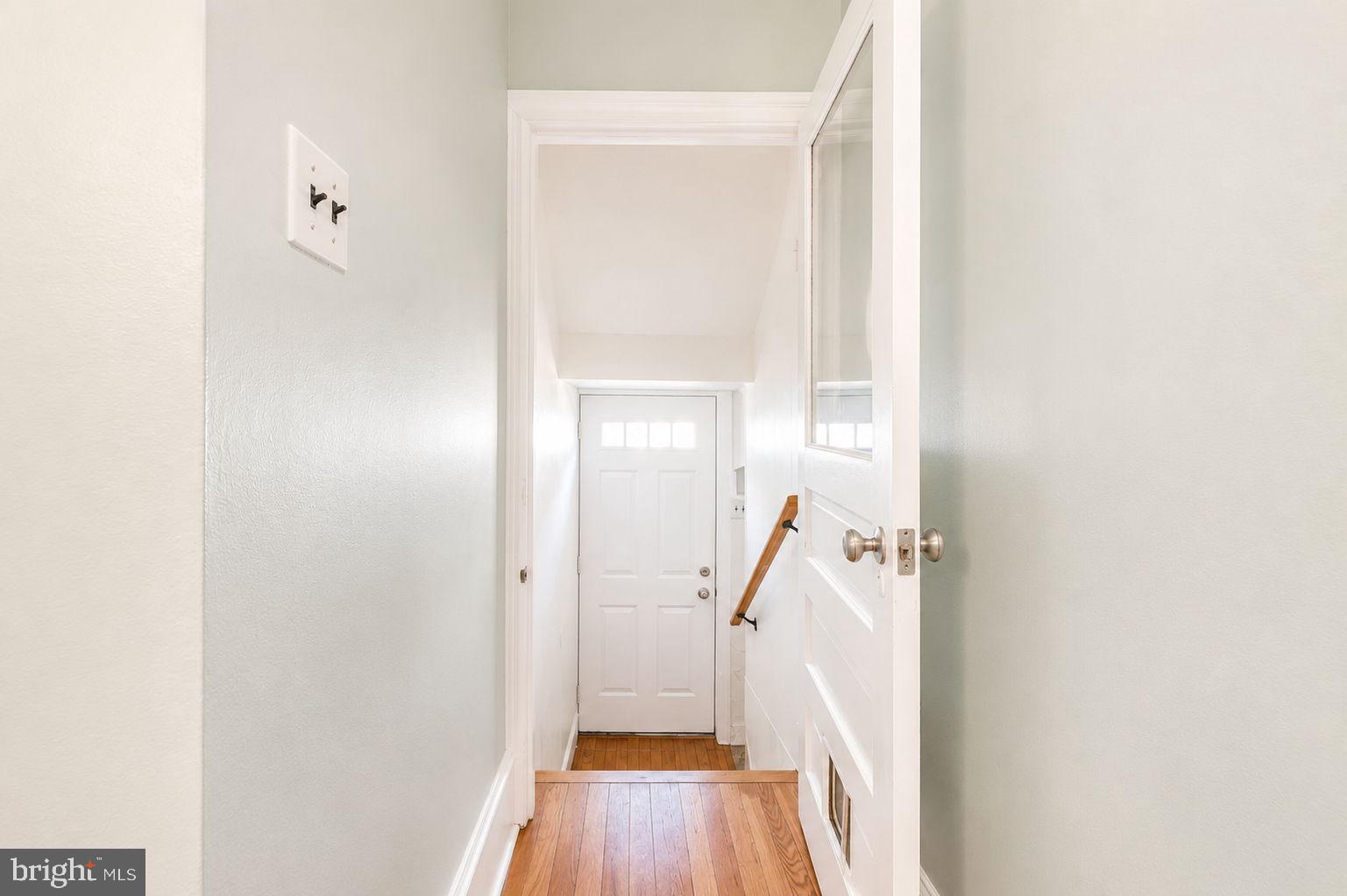 ROSLYN - Residential