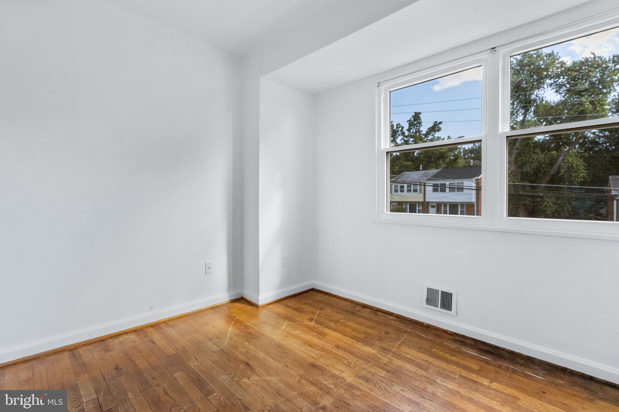 OXON RUN HILLS - Residential