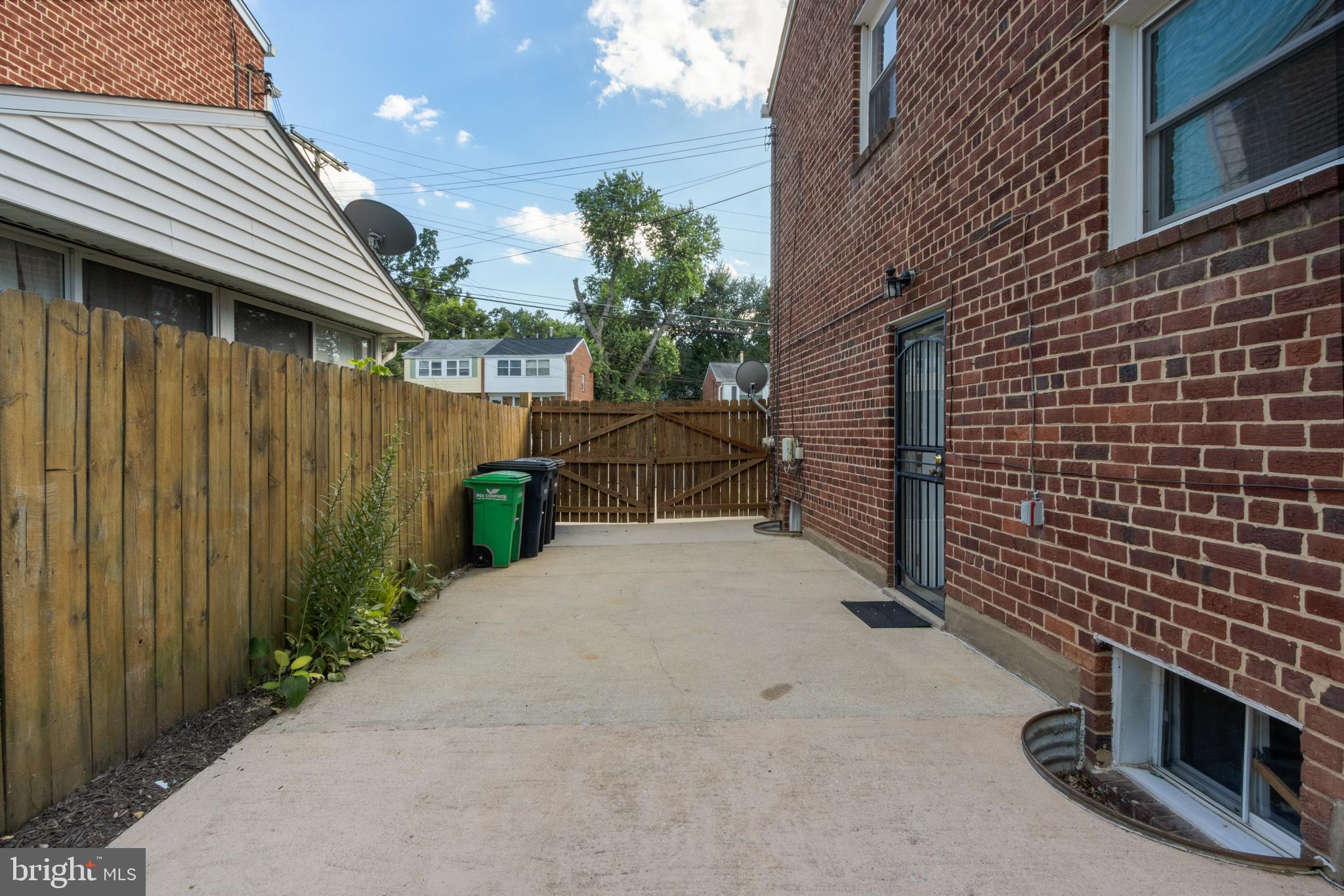 OXON RUN HILLS - Residential