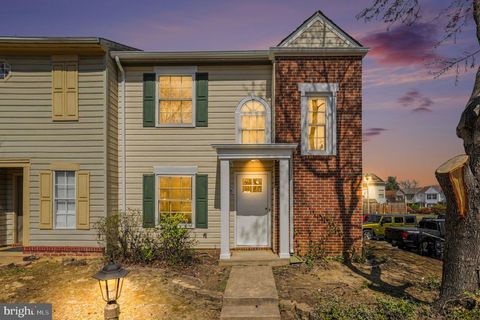 Townhouse For Sale - 11101 Stalbridge Court<br/> FREDERICKSBURG, VA 22407