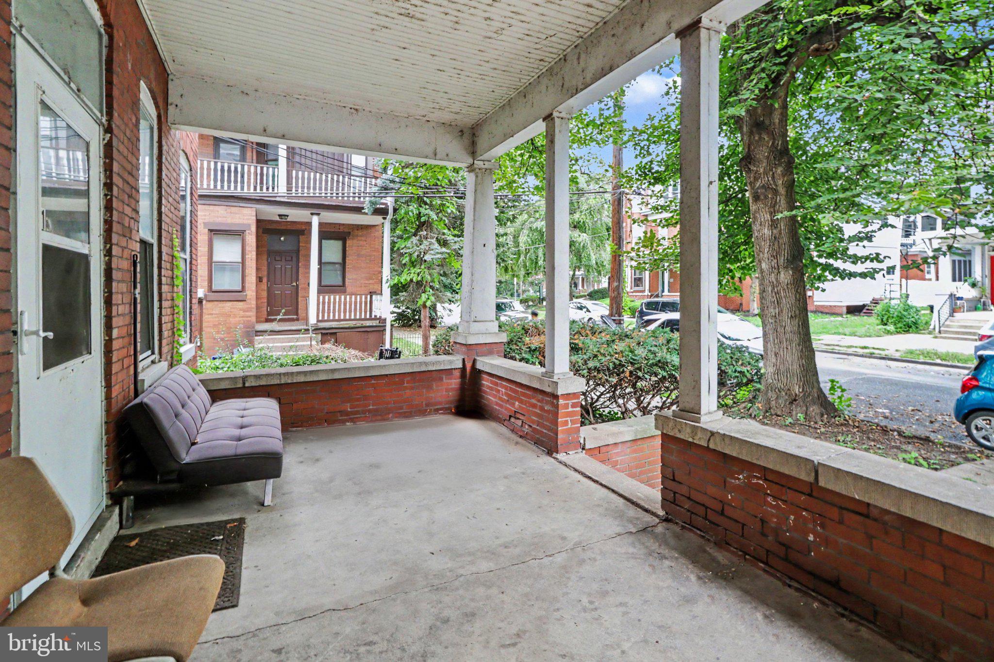 215 WOODBINE STREET