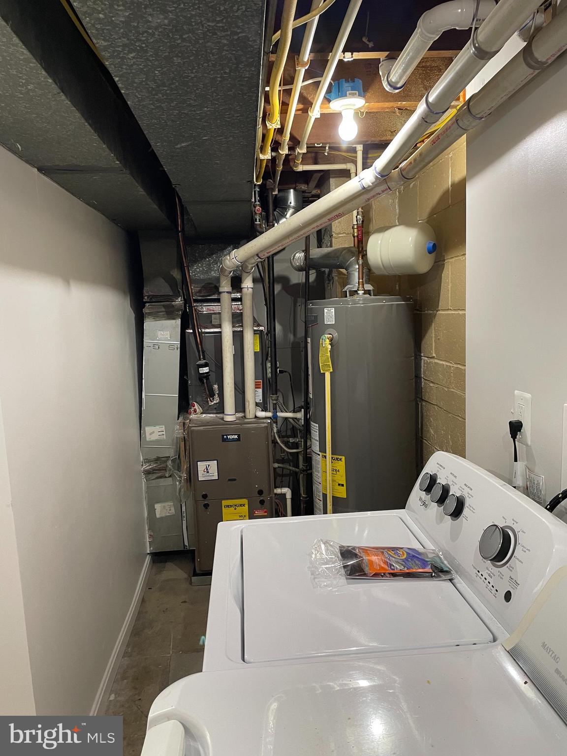 WOODBERRY - Residential Lease