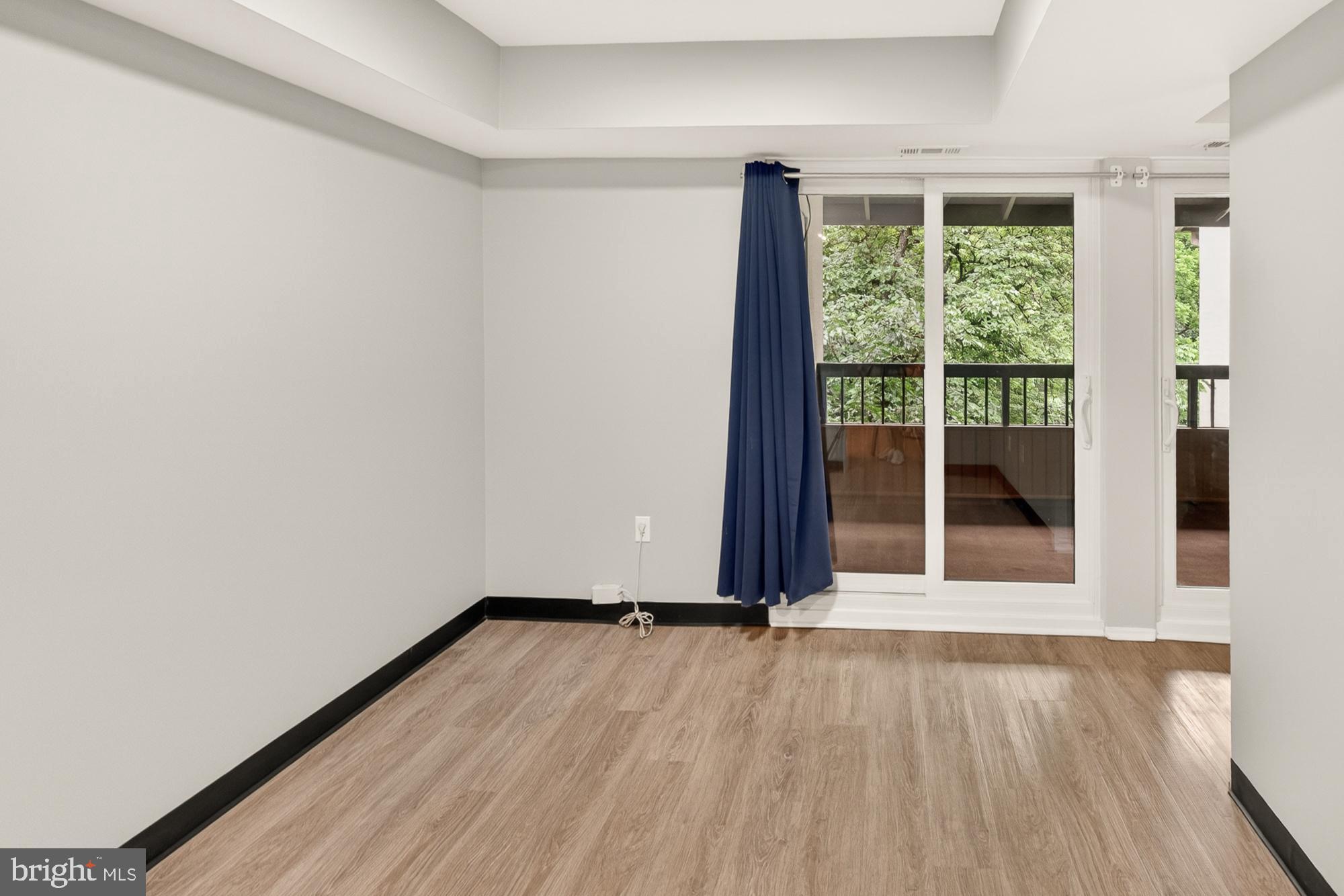 DEERING WOODS - Residential