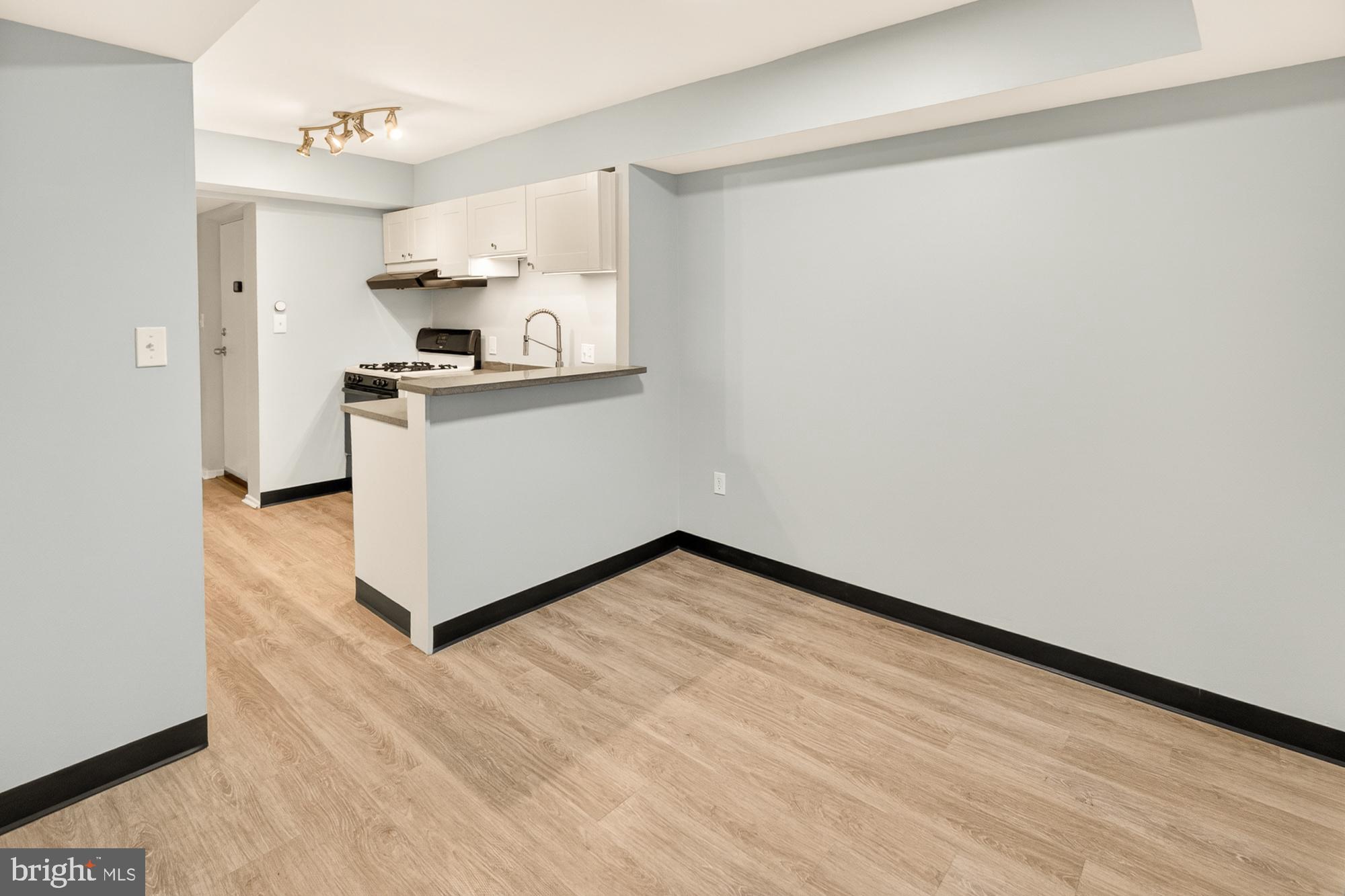 DEERING WOODS - Residential
