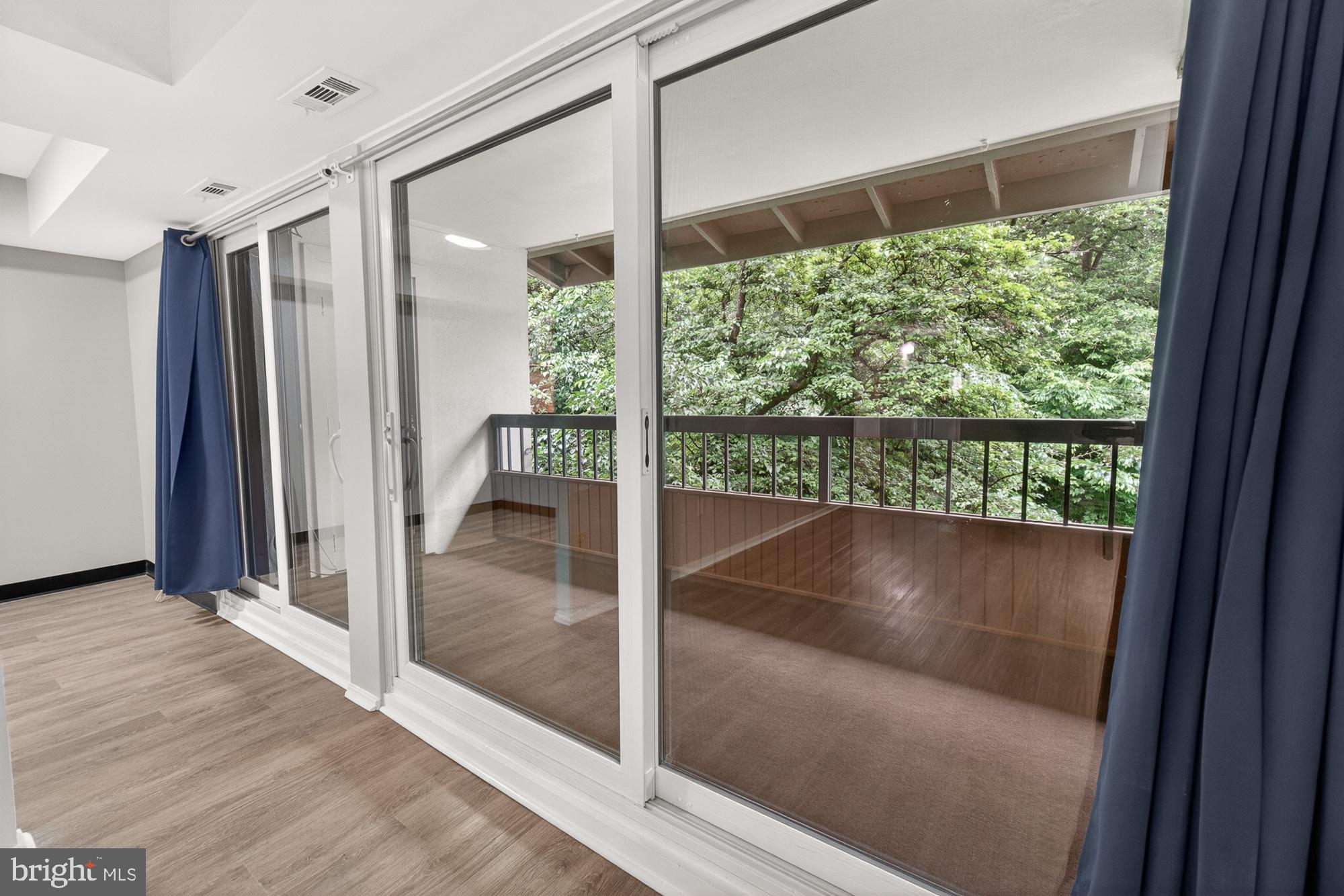 DEERING WOODS - Residential