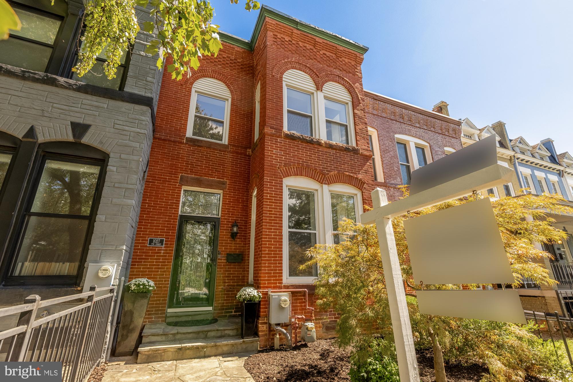 1027 7TH STREET NE