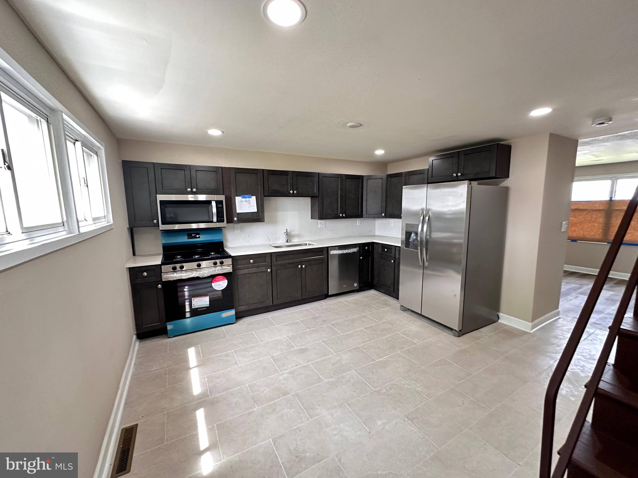 EASTWOOD HEIGHTS - Residential Lease