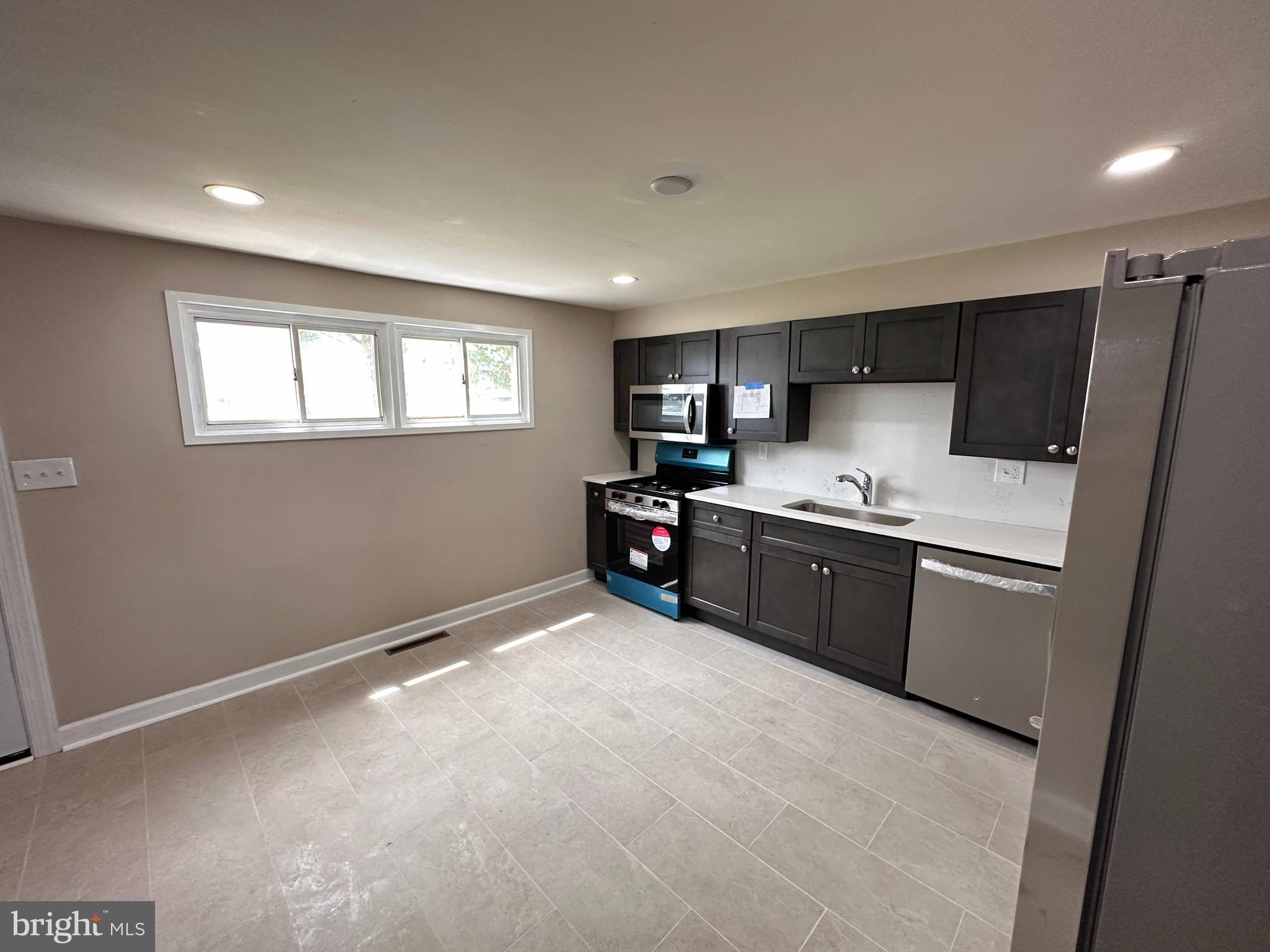 EASTWOOD HEIGHTS - Residential Lease